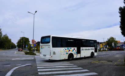 V Trnavskom kraji začnú od nedele platiť nové cestovné poriadky prímestských autobusových liniek