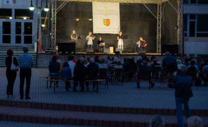 Druhý koncert podujatia Hudba na nádvorí bol spomienkou na dunajskostredské židovstvo - s videom