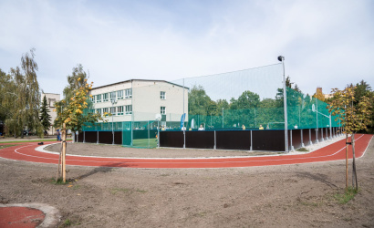 Župa otvorila ďalšie moderné športovisko v Dunajskej Strede, tentokrát pri Spojenej škole Gyulu Szabóa