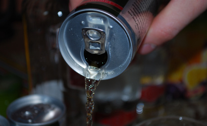 Predaj energetických nápojov pre mladých by sa mohol obmedziť