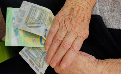 Podvody na senioroch - úspory dôchodkyne zachránila pracovníčka banky