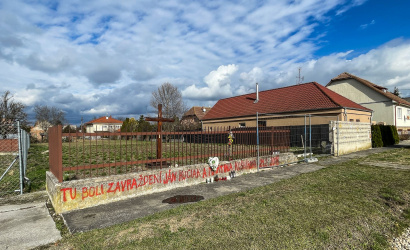 Vo Veľkej Mači sa začne s výstavbou Pamätníka slobody slova, kraj podpísal zmluvu so zhotoviteľom