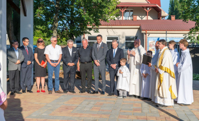 Odovzdali a posvätili obnovený dom smútku na cintoríne v Malom Blahove
