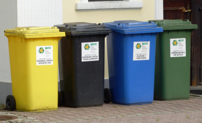 Od júna sa budú vyprázdňovať len nádoby s nálepkou na rok 2025