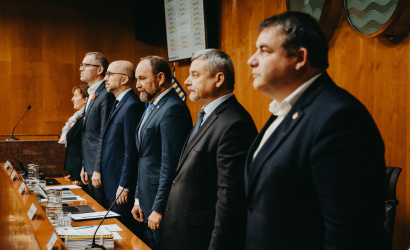 TTSK: Krajskí poslanci jednohlasne schválili rozpočet na rok 2026, prioritami župy budú zdravotníctvo, sociálna starostlivosť a mosty