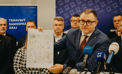 Trnavský kraj odmieta postup vlády pri projektoch veterných parkov: Obchádzanie obcí je neprijateľné