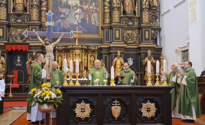 Arcibiskup Orosch na púti chorých: Milosrdná láska formuje ľudskejšiu spoločnosť