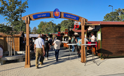 Vínna ulička na Žitnoostrovskom jarmoku – kvalitné vína a degustačné zážitky