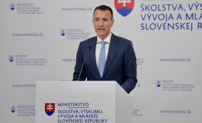 Školy začnú od roku 2026 vyučovať o umelej inteligencii