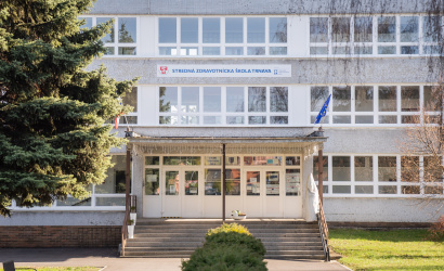 Župa reaguje na dopyt po zdravotníkoch, na Strednej zdravotníckej škole v Trnave otvára novú triedu