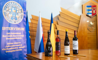 Mesto podpísalo zmluvy s vinárstvami ocenenými titulom „Víno mesta Dunajská Streda 2026“