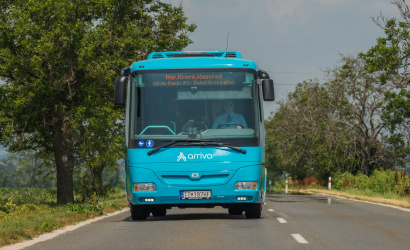 Trnavská župa od 1. septembra zlepšuje autobusové spojenie  s Trenčianskym krajom, užitočné riešenie prináša aj do Trnavy