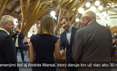Embedded thumbnail for Na podujatí odovzdali ocenenia viac ako štyridsiatke dobrovoľných darcov krvi