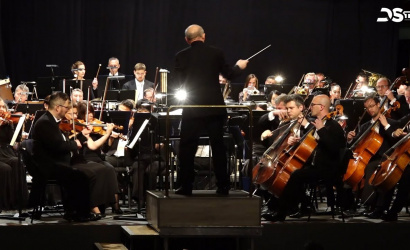 Embedded thumbnail for Koncert filharmonického orchestra videlo početné publikum