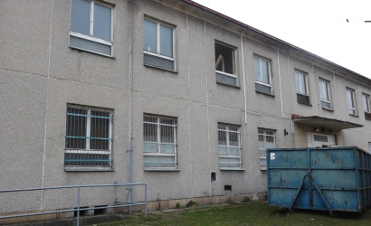 Embedded thumbnail for Začala sa rekonštrukcia a obnova budovy nocľahárne pre bezdomovcov