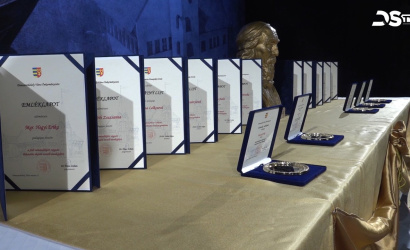 Embedded thumbnail for Na slávnostnom podujatí ocenili činnosť šesťnástich pedagógov