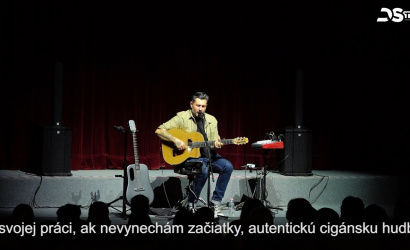 Embedded thumbnail for Misi Mező porozprával publiku o svojom doterajšom živote a zahral svoje pesničky