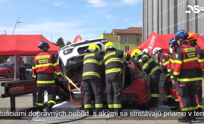 Embedded thumbnail for Hasičské tímy si mohli preveriť svoje schopnosti pri simulovaných dopravných nehodách