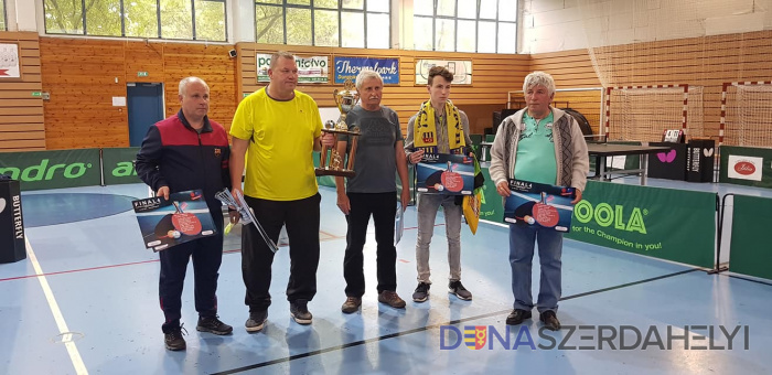 FB - Coop liga/Andrej Ftomin Veľkomederský úspech v COOP lige stolného tenisu