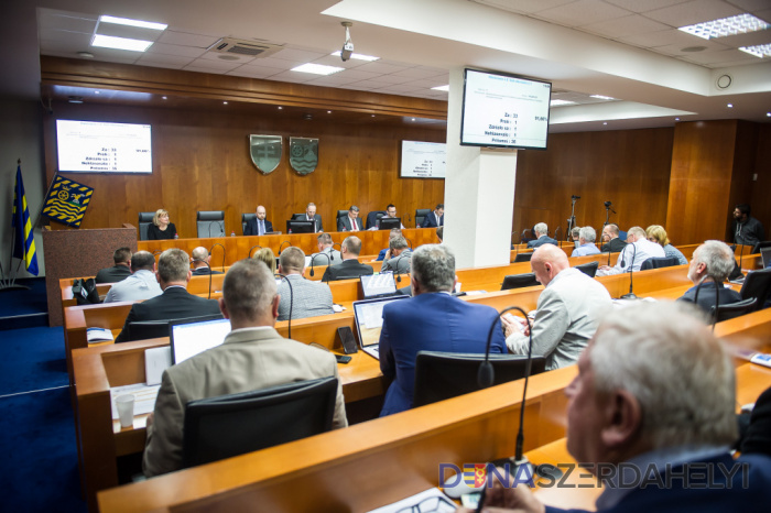 Foto: TTSK Zastupiteľstvo TTSK: Župa pre krízu upravila rozpočet na tento rok