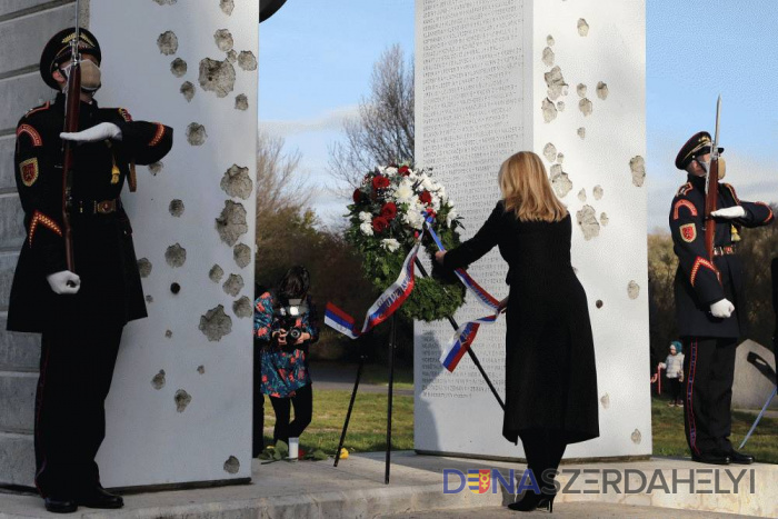 Foto: prezident.sk Prezidentka si uctila pamiatku obetí totality, odmietla násilie