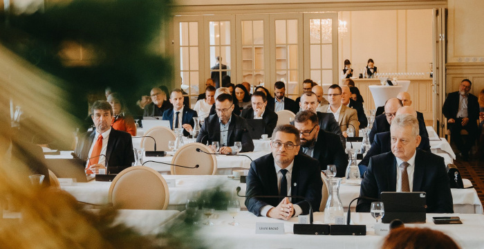 TTSK: Kraj bude pokračovať v rozvoji sociálnych služieb, inovácií aj dopravy. Poslanci odmietli veterné parky proti vôli obyvateľov