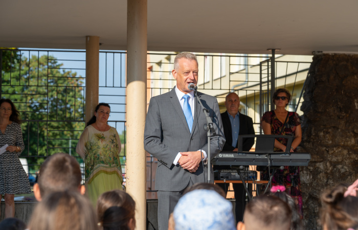 Nový školský rok sa začal aj na Základnej škole Zoltána Kodálya s VJM a Základnej škole Smetanov háj