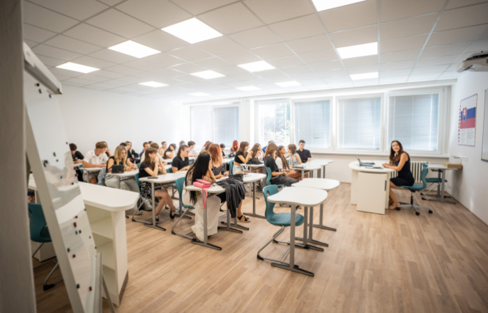 Trnavský kraj motivuje učiteľov, aby zostali učiť v regióne