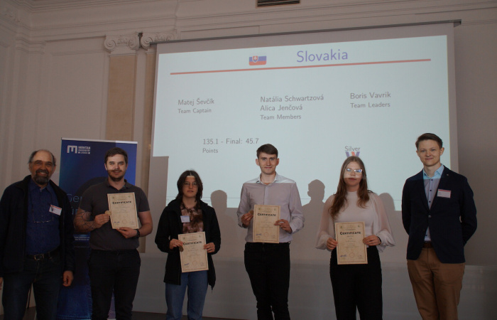 Slovenskí študenti získali striebro v medzinárodnej fyzikálnej súťaži