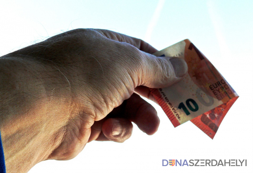 ilustračné foto, Pixabay.com Minimálne sociálne odvody pre SZČ od januára stúpnu