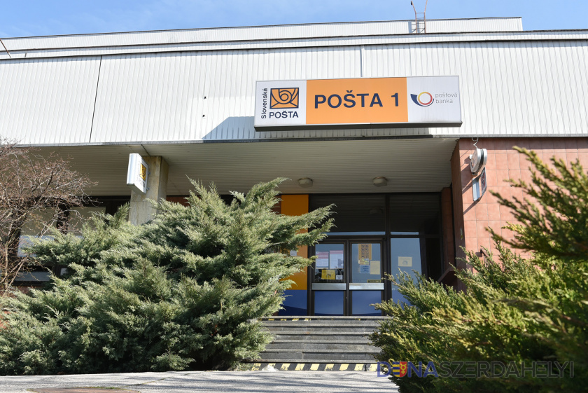 Rózsár Vince felvétele Slovenská pošta bude vyplácať sociálne dávky, ale platia bezpečnostné a hygienické opatrenia