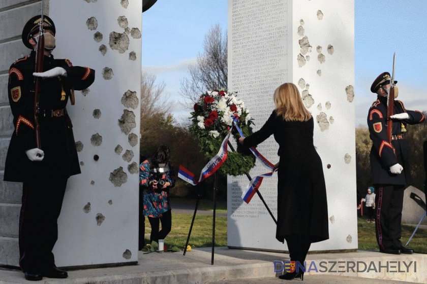 Foto: prezident.sk Prezidentka si uctila pamiatku obetí totality, odmietla násilie