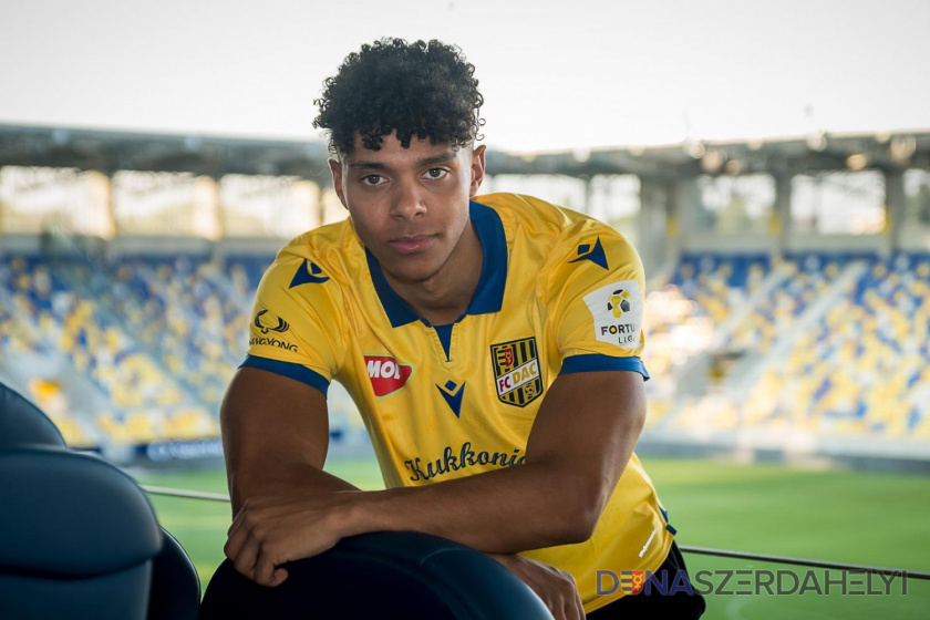 zdroj: dac1904.sk Posila do obrany: Niklas Sommer