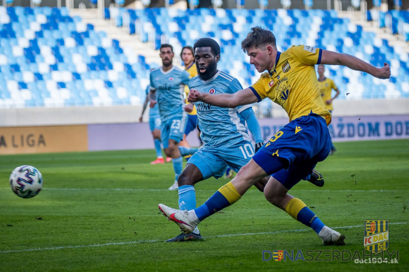 Mení sa čas výkopu derby Slovan-DAC