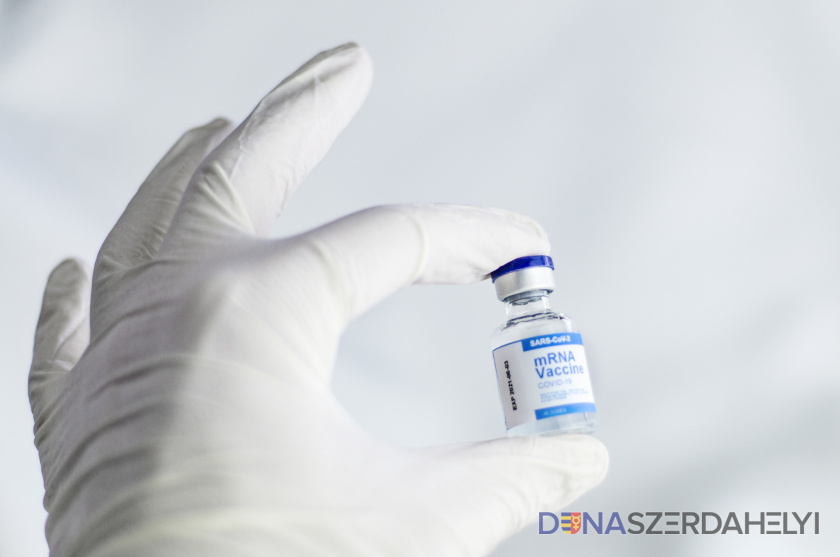 Lengvarský: Podanie tretej dávky vakcíny bude záležať od štúdií