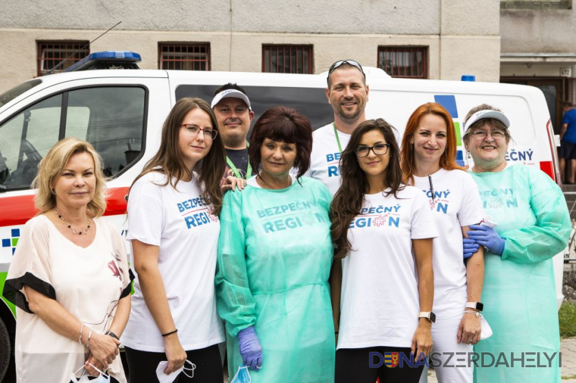 Foto: Svet zdravia Zdravotníci z galantskej nemocnice zaočkovali v teréne vyše 530 ľudí