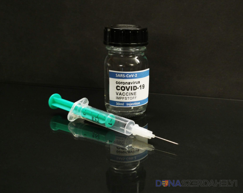 Poslanci sa nebudú plošne očkovať proti ochoreniu COVID-19