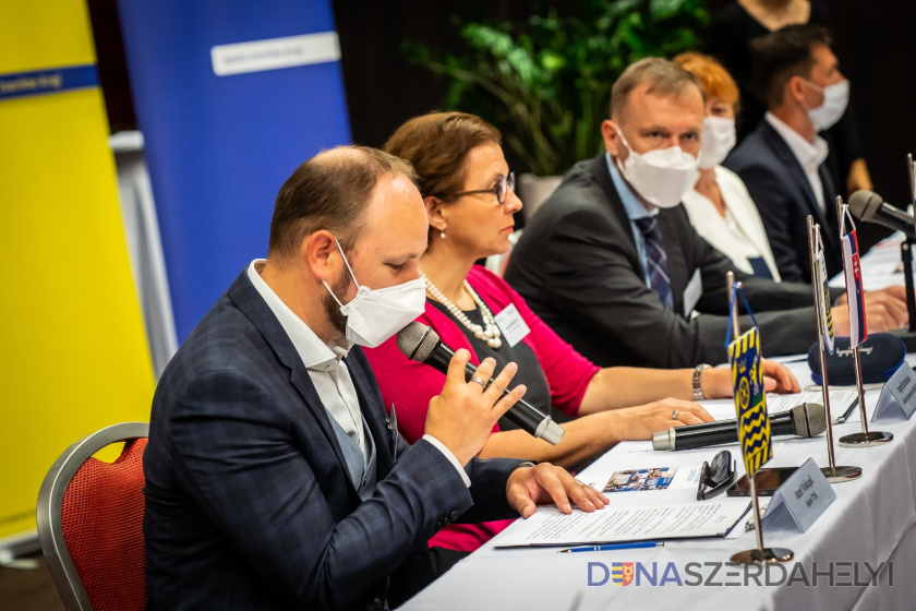 Foto: trnava-vuc.sk TTSK: V Trnavskom kraji odštartovalo premiérové podujatie „Z regiónov do sveta“