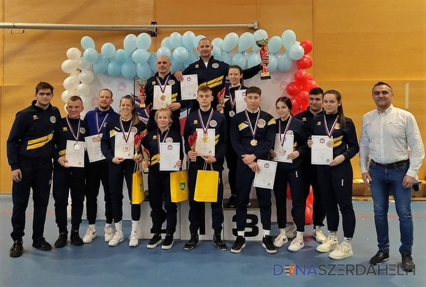 15 medailí z majstrovstiev Slovenska v zápasení!