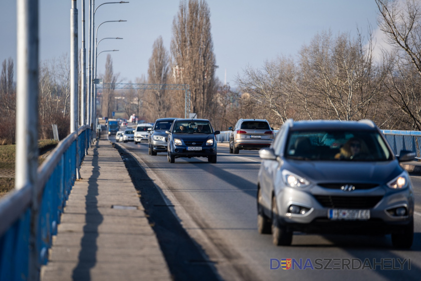 Automobily sa na hlohovecký most vrátia 30. novembra tohto roka