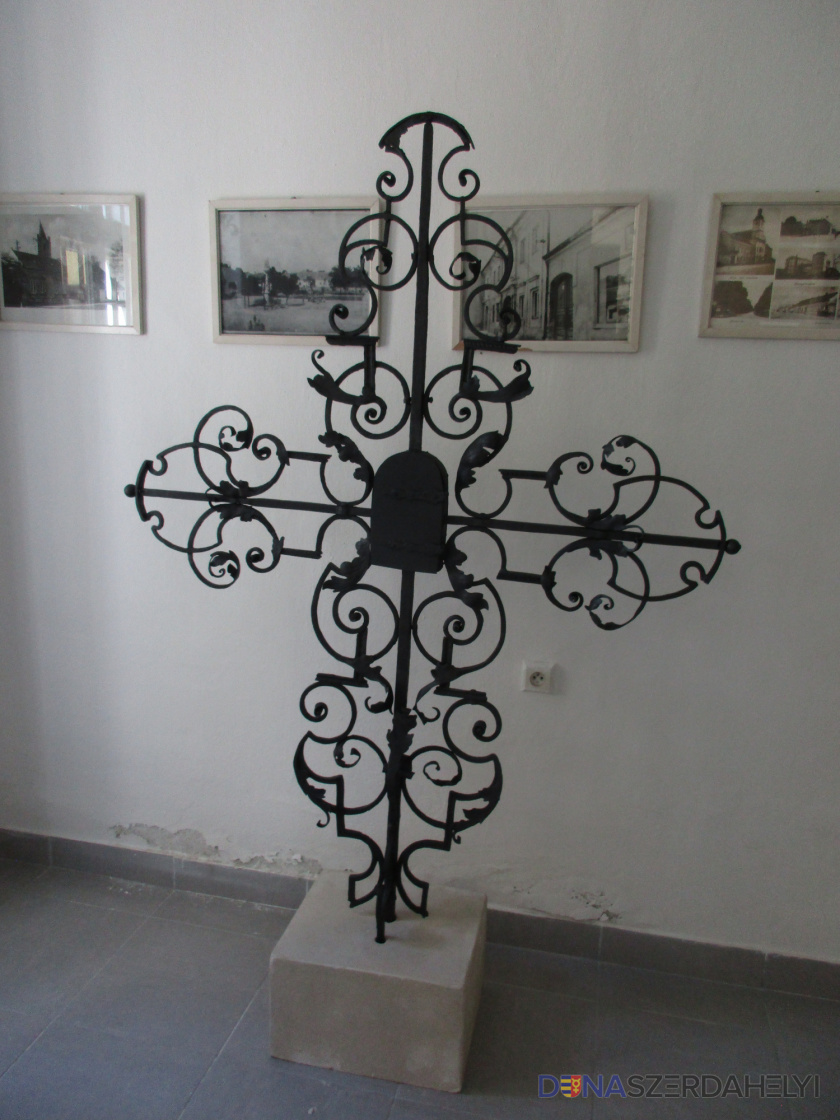 Žitnoostrovské múzeum dalo zreštaurovať kovové kríže z 18. storočia