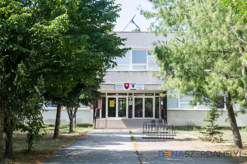 Nová základná škola v Šamoríne bude od septembra ponúkať vzdelávanie v slovenčine, deti je stále možné prihlásiť