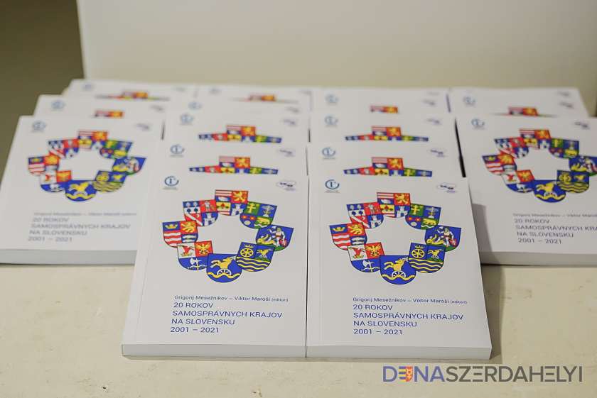 Nová publikácia mapuje 20 rokov fungovania samosprávnych krajov na Slovensku