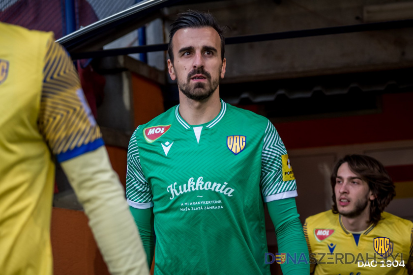 dac1904.sk Brankár Ricardo je zranený