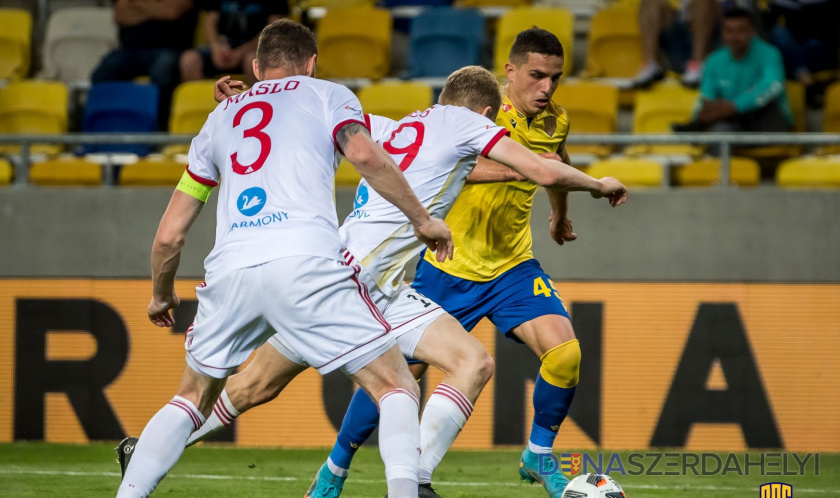 Foto: dac1904.sk / Lelkes Ernő Pred zápasom DAC 1904 - Ružomberok: Rozlúčka s rokom v jubilejnom zápase