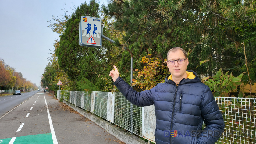 Dopravná značka upozorňuje na deti