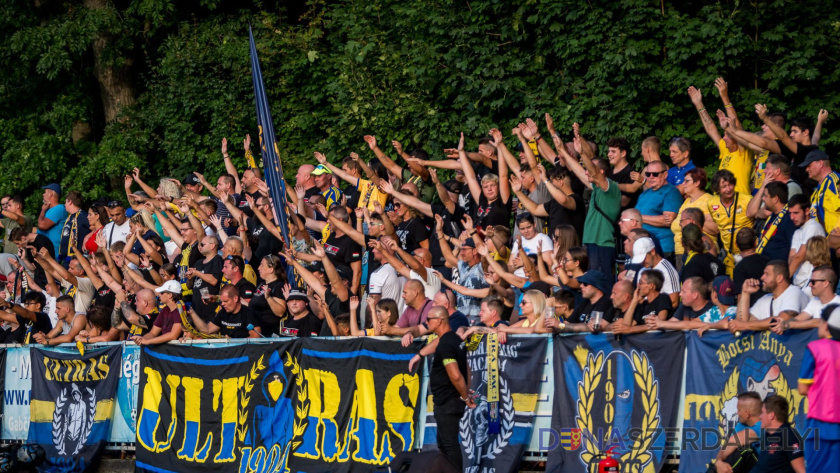 Foto: dac1904.sk / Lelkes Ernő Predaj vstupeniek na pohárové stretnutie Horné Saliby - DAC 1904