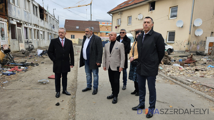 Splnomocnenec vlády pre rómsku komunitu navštívil Dunajskú Stredu