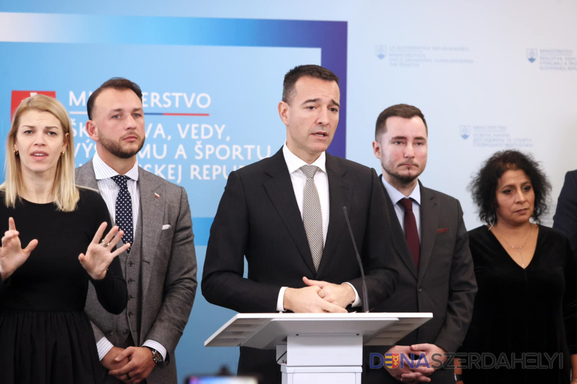 Minister školstva T. Drucker a minister vnútra M. Šutaj Eštok predstavili opatrenia na zvýšenie bezpečnosti v školách