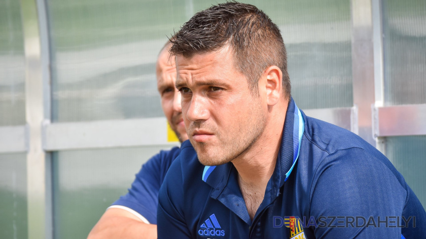 Mužstvo dočasne preberá Branislav Fodrek